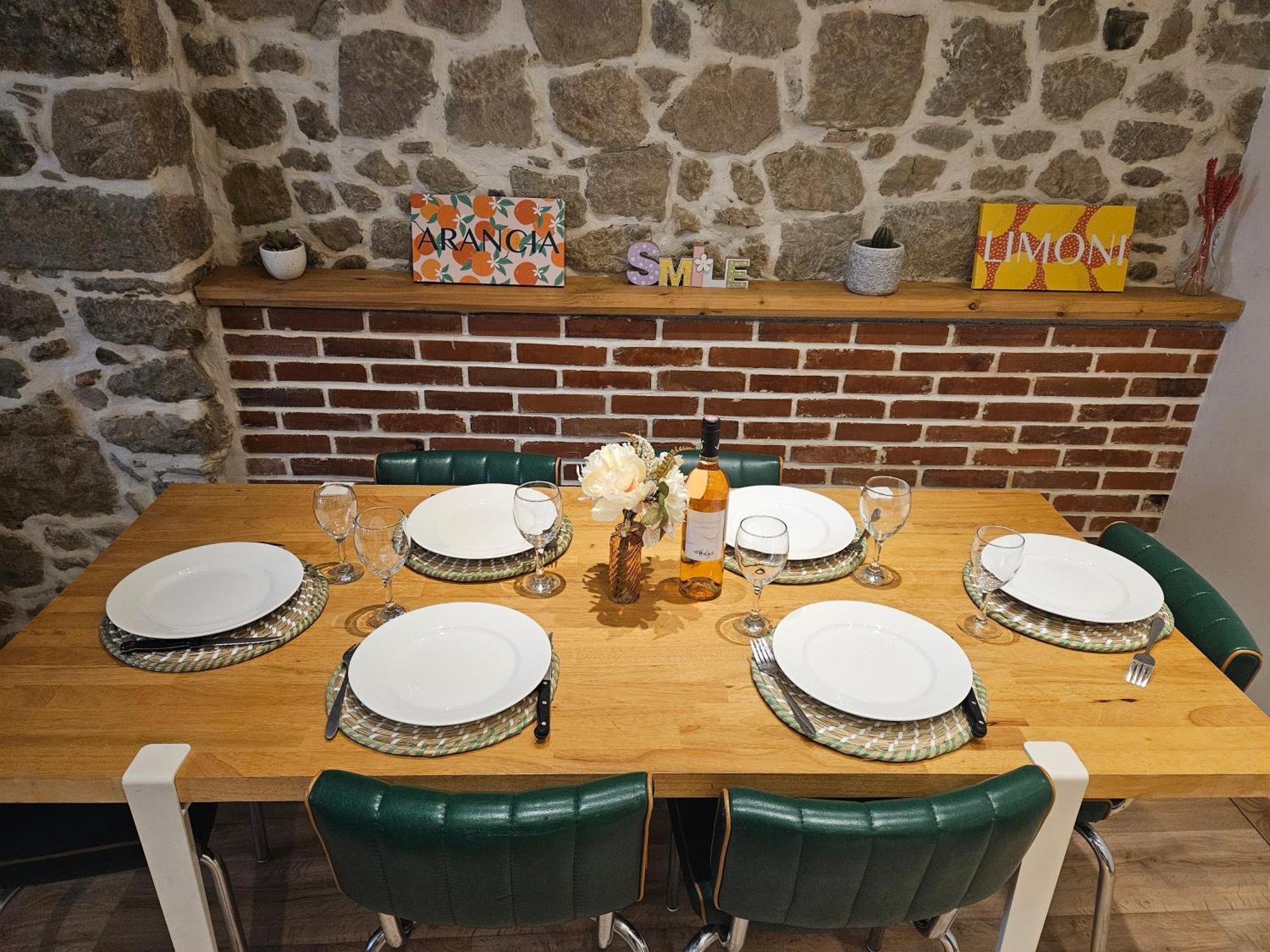 Cite Medievale- Le Remp'Art - Tout Confort - Acces Direct Pietons - Parking Gratuit Carcassonne Exterior foto