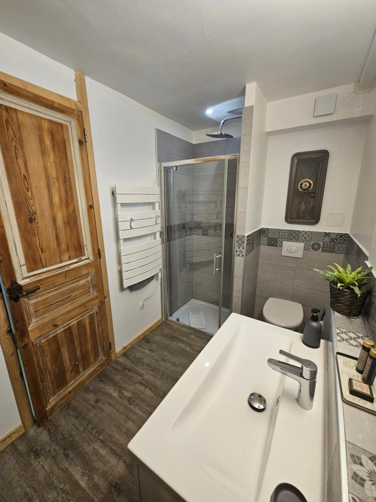 Cite Medievale- Le Remp'Art - Tout Confort - Acces Direct Pietons - Parking Gratuit Carcassonne Exterior foto